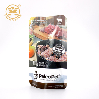 La poche TOUT PRÉPARÉE d'emballage alimentaire d'animal familier tiennent la poche stérilisable à l'autoclave